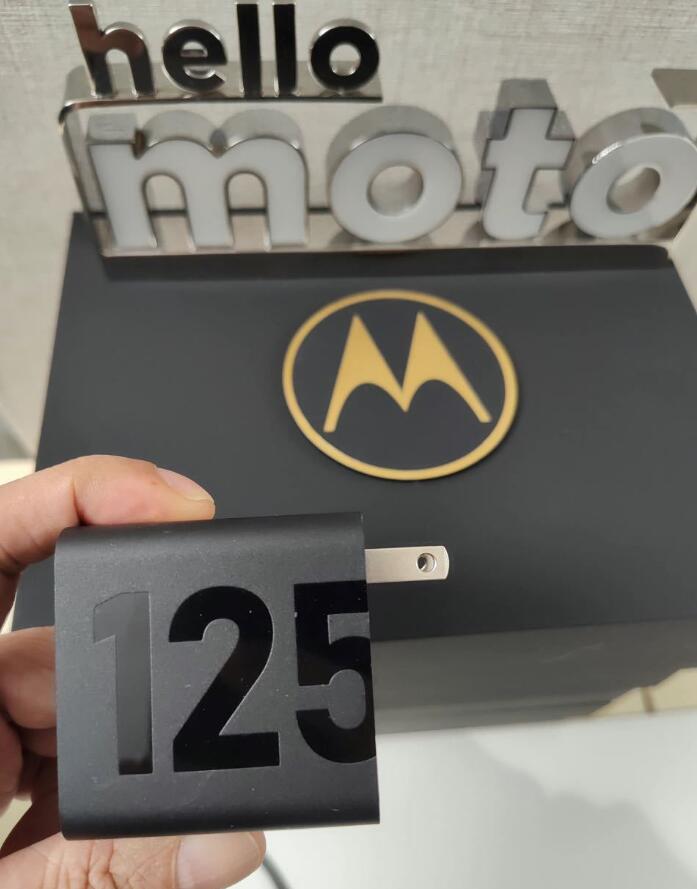 摩托罗拉myui4.0系统motox30pro与折叠屏旗舰moto razr2022亮相